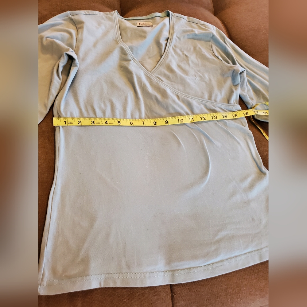 Columbia titanium v neck wrap stretch top size large blue - Picture 6 of 10